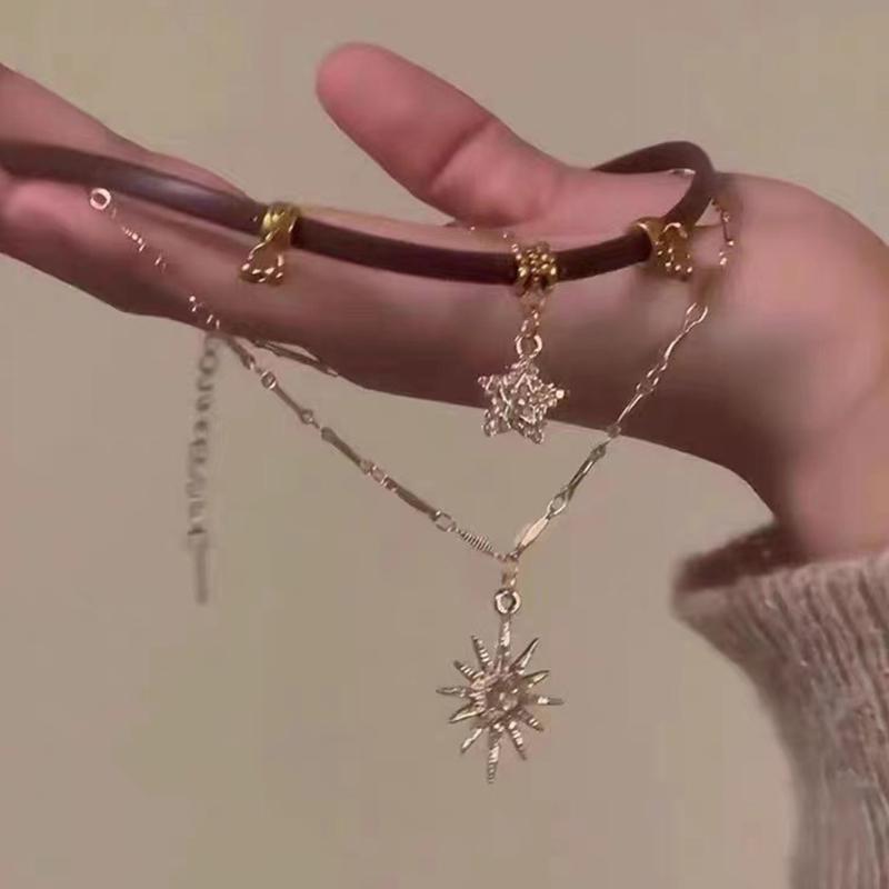 Женское винтажное кожаное ожерелье-чокер, двухслойное, с подвеской в виде звезды, регулируемая цепочка
Женское винтажное кожаное ожерелье-чокер, двухслойное, с подвеской в виде звезды, регулируемая цепочка