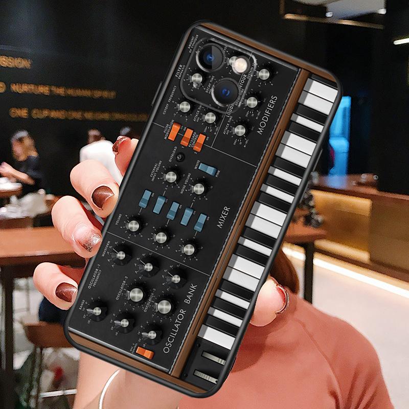 Vintage Synth Synthesizer Phone Case For iPhone 16 Pro Max 15 14 12 11 13 Pro Max Plus 12 13 Mini XR 16e Funda Silione Cover iPhone 16Pro MAX
Vintage Synth Synthesizer Phone Case For iPhone 16 Pro Max 15 14 12 11 13 Pro Max Plus 12 13 Mini XR 16e Funda Silione Cover iPhone 16Pro MAX