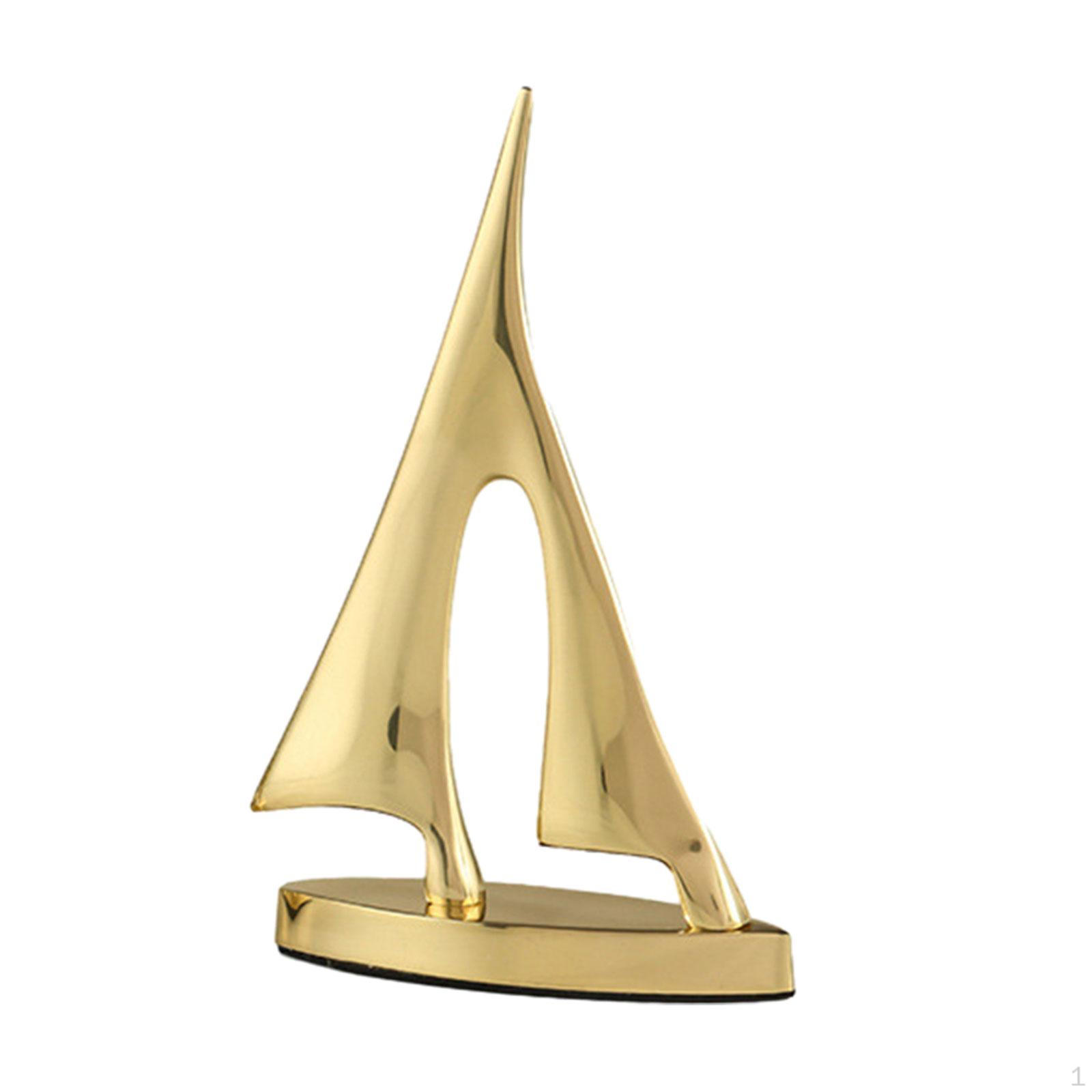 Элегантная скульптура парусника - морской акцент для домашнего декора Small золотой
Элегантная скульптура парусника - морской акцент для домашнего декора Small золотой