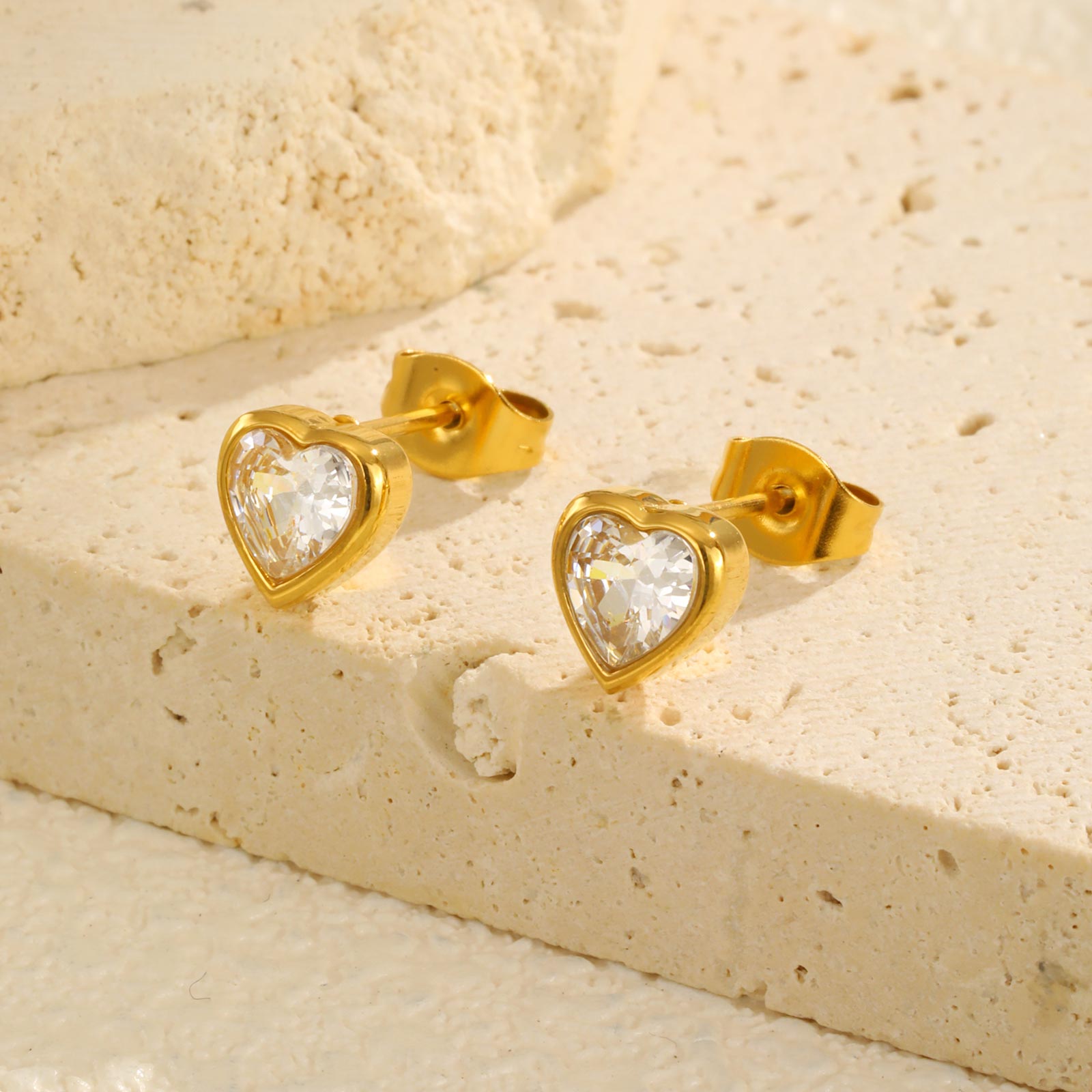 Light Luxury White Zircon Heart-shaped Stud Earrings for Women,Gold Color Stainless Steel Earrings,Trendy Jewelry Gift
Light Luxury White Zircon Heart-shaped Stud Earrings for Women,Gold Color Stainless Steel Earrings,Trendy Jewelry Gift