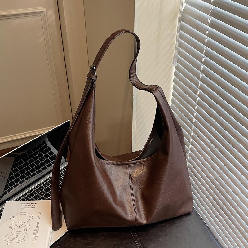 2026 New Large Capacity Solid Color Soft Leather Tote Shoulder Crossbody Bag Women Casual Textured Commuter Handbag коричневий
2026 New Large Capacity Solid Color Soft Leather Tote Shoulder Crossbody Bag Women Casual Textured Commuter Handbag коричневий