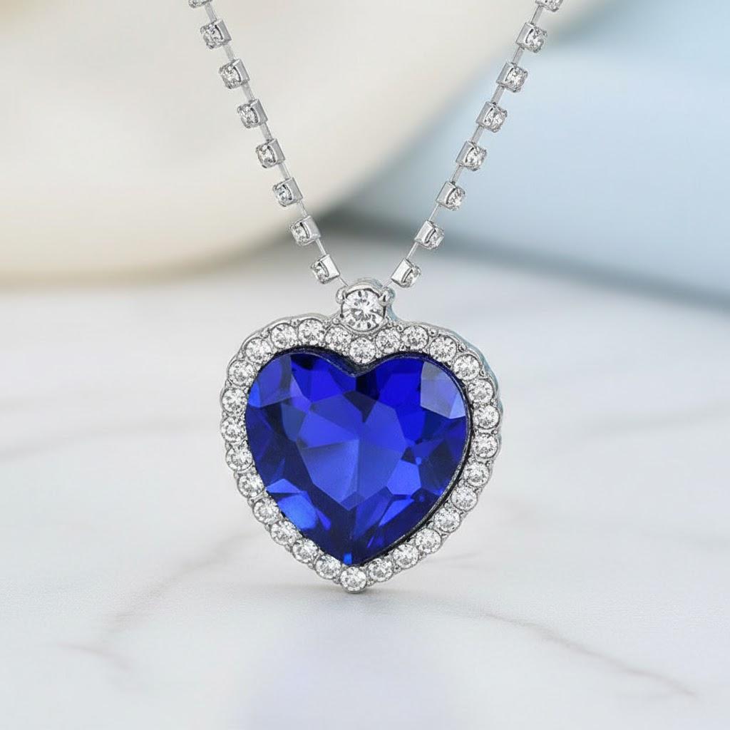 Women Fashion Heart Crystal Pendant Necklace Simple Sweet Temperament Clavicle Chain Sweater Chain синій
Women Fashion Heart Crystal Pendant Necklace Simple Sweet Temperament Clavicle Chain Sweater Chain синій