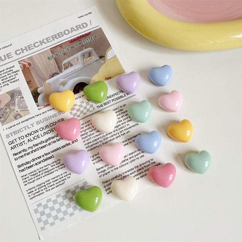 Dopamine colored heart-shaped magnetic refrigerator sticker with colorful Polaroid photos, magnetic nails, three-dimensional hole board decoration can only absorb iron
Dopamine colored heart-shaped magnetic refrigerator sticker with colorful Polaroid photos, magnetic nails, three-dimensional hole board decoration can only absorb iron