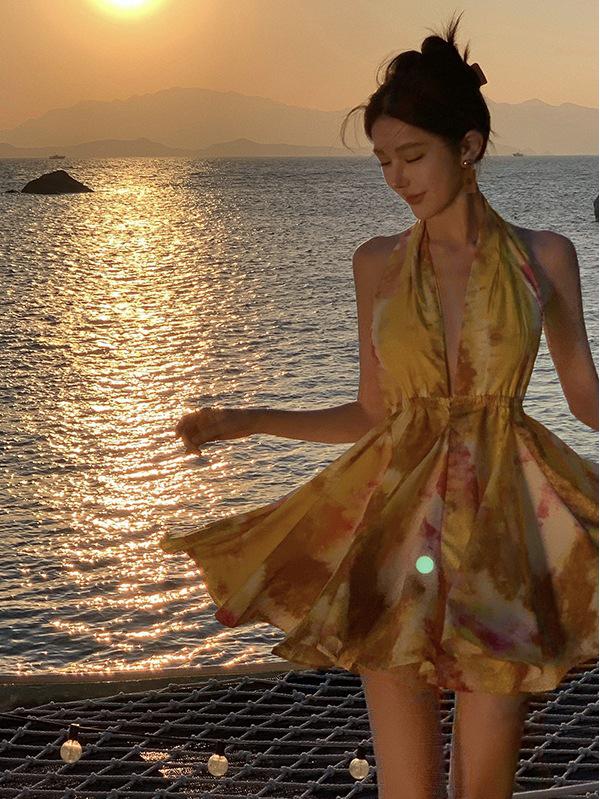 Sunny Yellow Halter Mini Dress - French Style, Fairy-Inspired, Sexy Backless Design, Perfect for Slimming Vacation Looks Small
Sunny Yellow Halter Mini Dress - French Style, Fairy-Inspired, Sexy Backless Design, Perfect for Slimming Vacation Looks Small