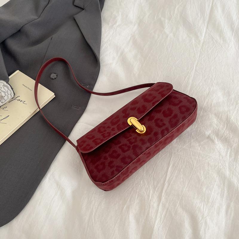 Vintage Leopard Women s Flap Shoulder Bags Daily Versatile Ladies Underarm Bag Lock Design Portable Female Phe Handbags червоний
Vintage Leopard Women s Flap Shoulder Bags Daily Versatile Ladies Underarm Bag Lock Design Portable Female Phe Handbags червоний