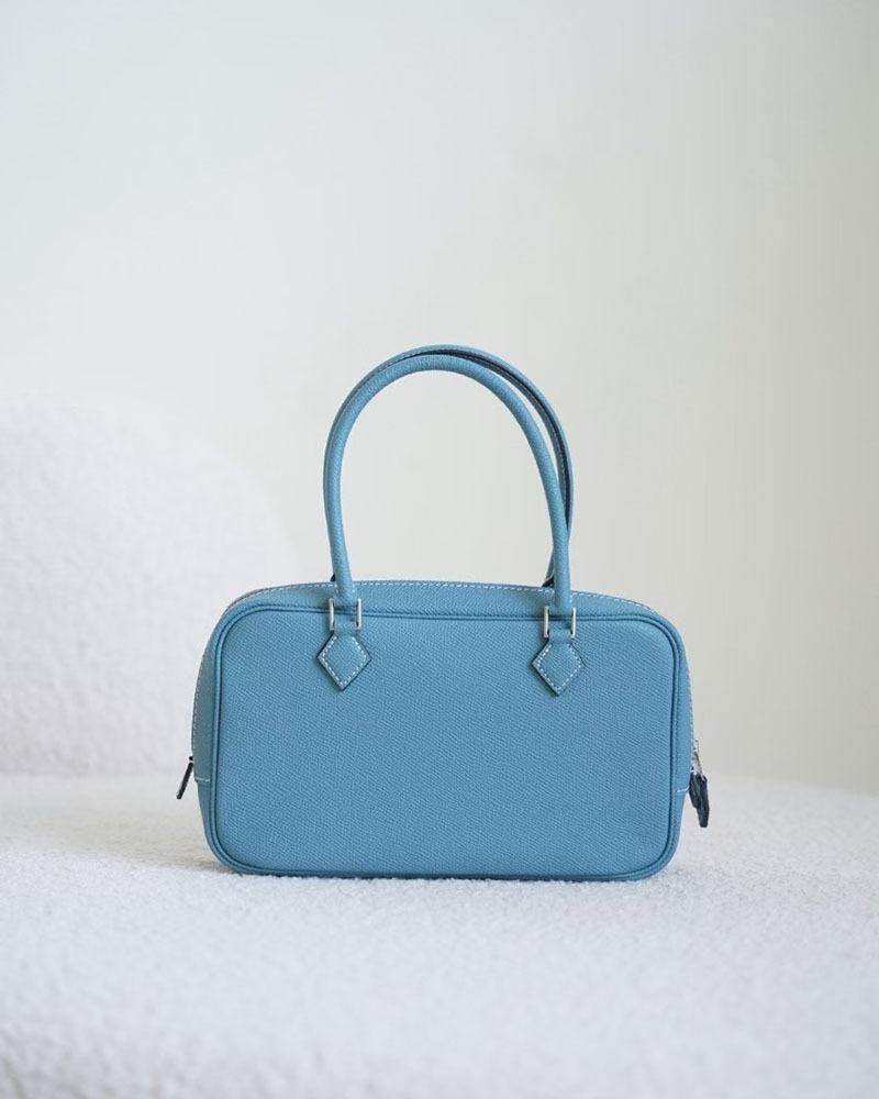 Высокая мода высококачественная перьевая полностью стальная кожаная сумка-перо портативная маленькая квадратная сумка портативная легкая роскошь легкая и компактная length 22 * height 13 * bottom thickness 4cm
Высокая мода высококачественная перьевая полностью стальная кожаная сумка-перо портативная маленькая квадратная сумка портативная легкая роскошь легкая и компактная length 22 * height 13 * bottom thickness 4cm