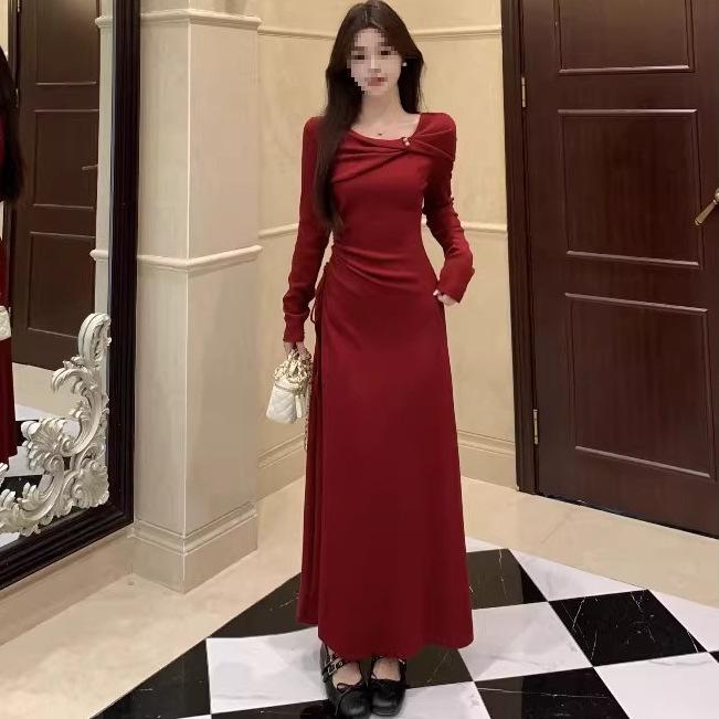 Elegant Red Knitted Waist-Cinched Dress for Women - Autumn/Winter 2026 Small вино красного
Elegant Red Knitted Waist-Cinched Dress for Women - Autumn/Winter 2026 Small вино красного