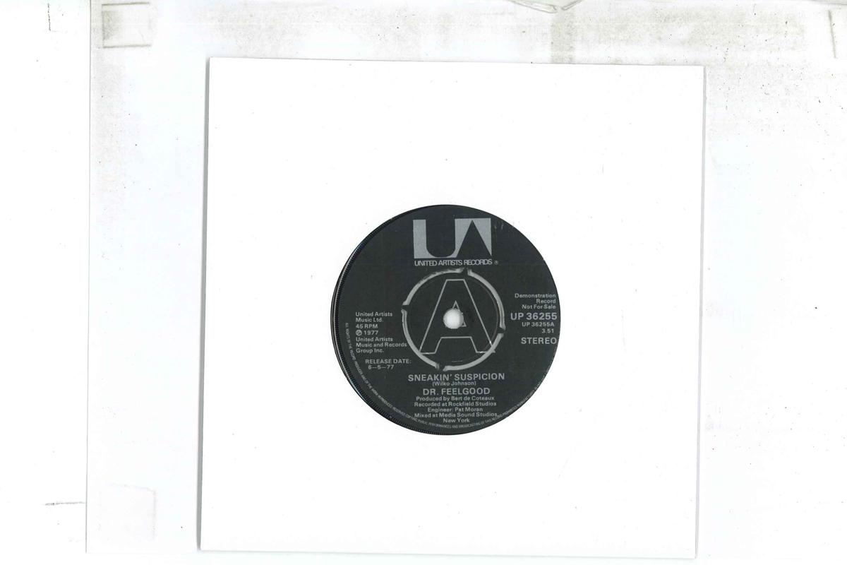 7-дюймовый рекорд DR. FEELGOOD Sneakin Suspicion Lights Out UP36255PROMO UNITED ARTISTS 1977 UK Рок Б/У
7-дюймовый рекорд DR. FEELGOOD Sneakin Suspicion Lights Out UP36255PROMO UNITED ARTISTS 1977 UK Рок Б/У