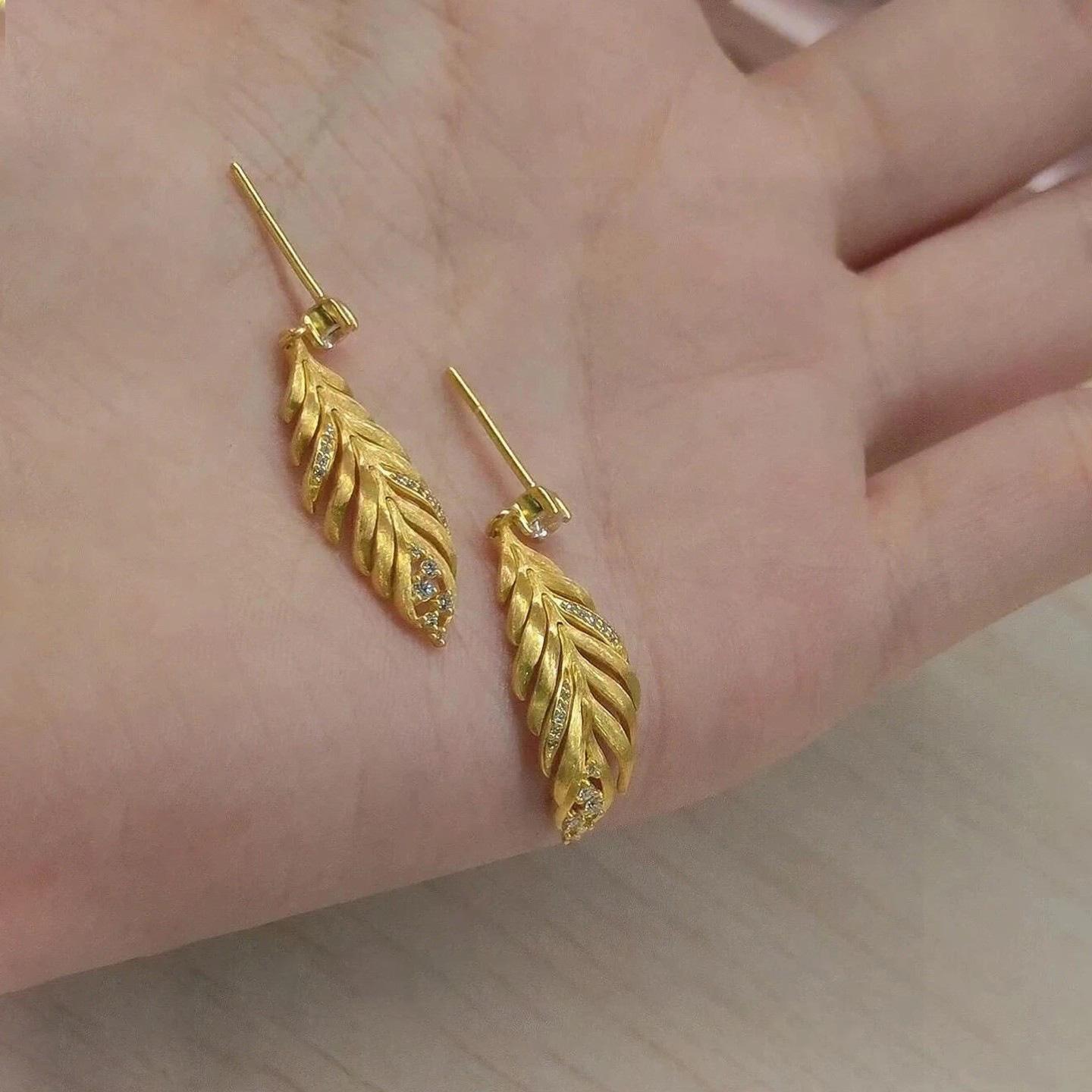 Retro fashion inlay diamonds feather tassel earrings for women light luxury and high-end long earring banquet jewelry gifts золотой
Retro fashion inlay diamonds feather tassel earrings for women light luxury and high-end long earring banquet jewelry gifts золотой