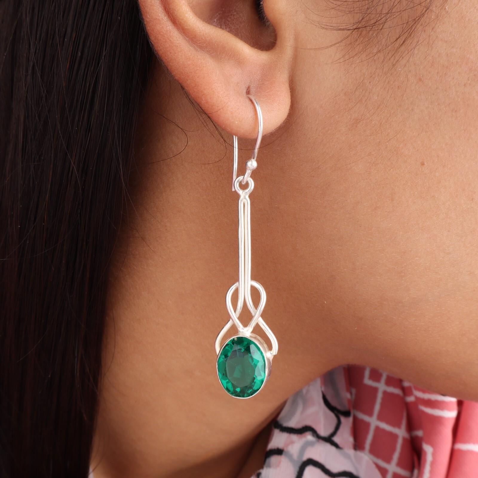 Chrome Diopside Gemstone 925 Sterling Silver Jewelry Handcrafted Earrings 1.76 EE-171-6
Chrome Diopside Gemstone 925 Sterling Silver Jewelry Handcrafted Earrings 1.76 EE-171-6
