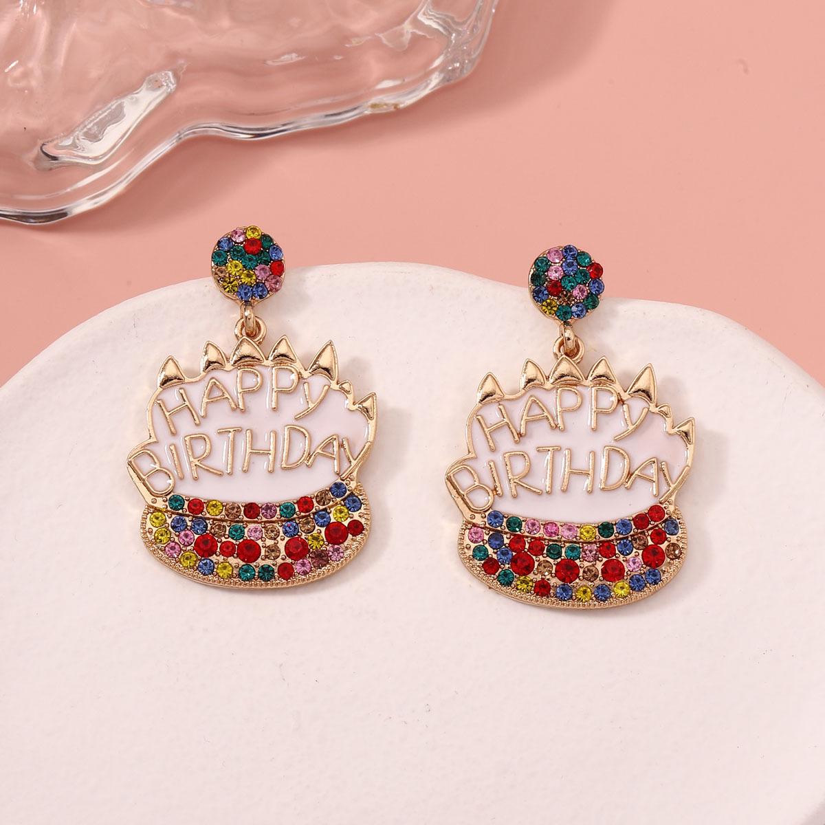New diamond-encrusted light luxury birthday cake, cute temperament, fashionable and casual personality earrings, stud earrings
New diamond-encrusted light luxury birthday cake, cute temperament, fashionable and casual personality earrings, stud earrings