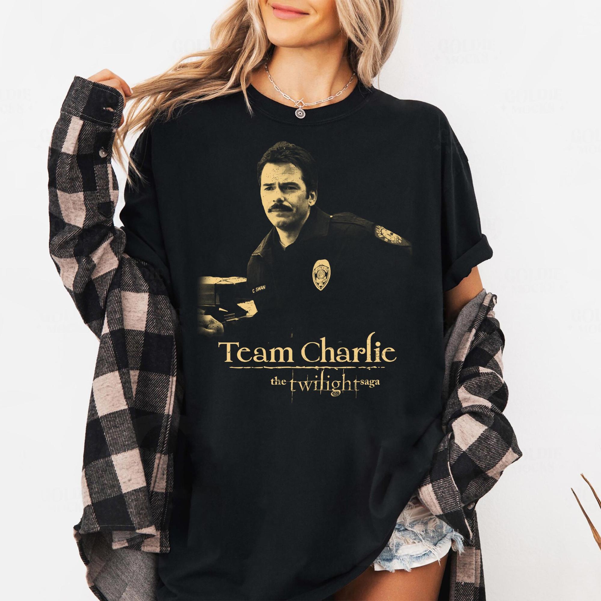 Charlie Swan Pattern Printed Tshirt for Womens SpringSummer Fashion Trend Pure Cotton Top Neutral Short Sleeve Tshirt 4XL
Charlie Swan Pattern Printed Tshirt for Womens SpringSummer Fashion Trend Pure Cotton Top Neutral Short Sleeve Tshirt 4XL