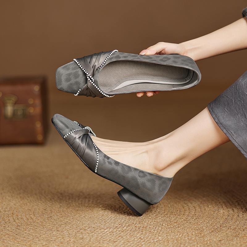 Krazing Pot Cow Skin Spring Summer Size 41 Low Heels Women Square Toe Pearl Beading Shallow Pumps 41 серый
Krazing Pot Cow Skin Spring Summer Size 41 Low Heels Women Square Toe Pearl Beading Shallow Pumps 41 серый