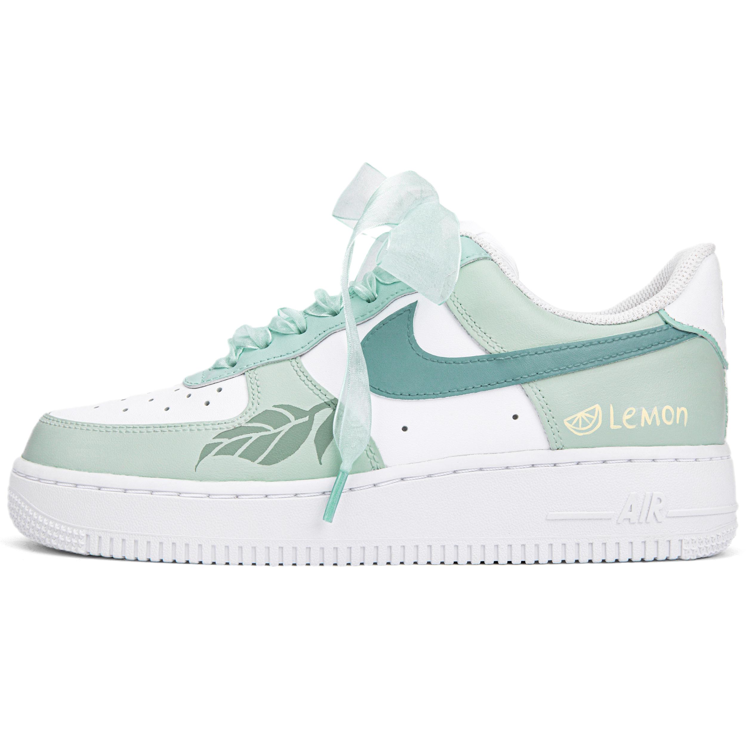 Nike Air Force 1 Slip Resistant, Abrasion Resistant, Lightweight Low top Skateboard Shoes Women s White Green DD8959-100(Team18-AF1) 35.5
Nike Air Force 1 Slip Resistant, Abrasion Resistant, Lightweight Low top Skateboard Shoes Women s White Green DD8959-100(Team18-AF1) 35.5