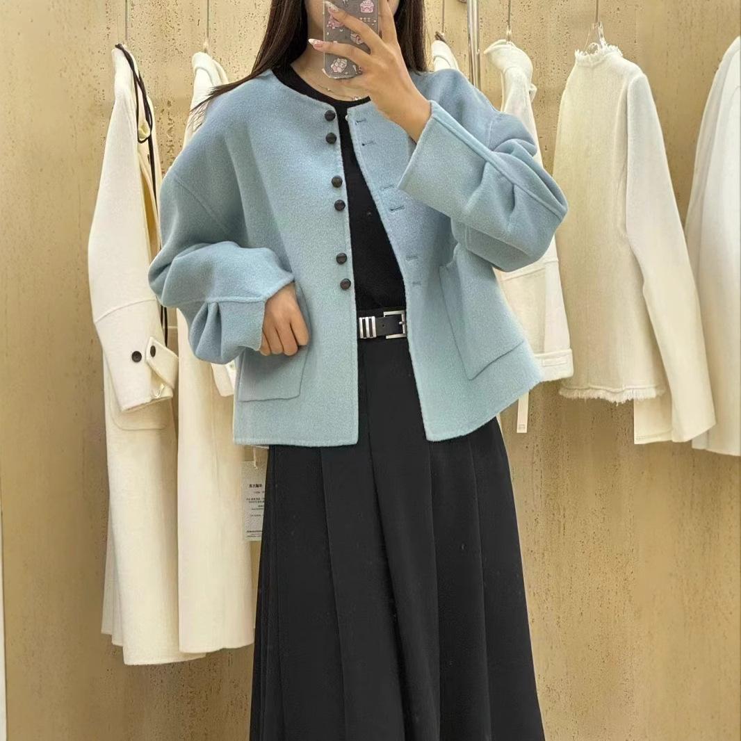 Новое осенне-зимнее двухстороннее шерстяное пальто в корейском стиле, маленькое повседневное шерстяное пальто в стиле ретро M
Новое осенне-зимнее двухстороннее шерстяное пальто в корейском стиле, маленькое повседневное шерстяное пальто в стиле ретро M
