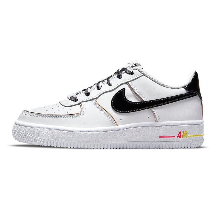 Nike Air Force 1 07 LV8 Fresh GS DJ5528-100 37.5
Nike Air Force 1 07 LV8 Fresh GS DJ5528-100 37.5