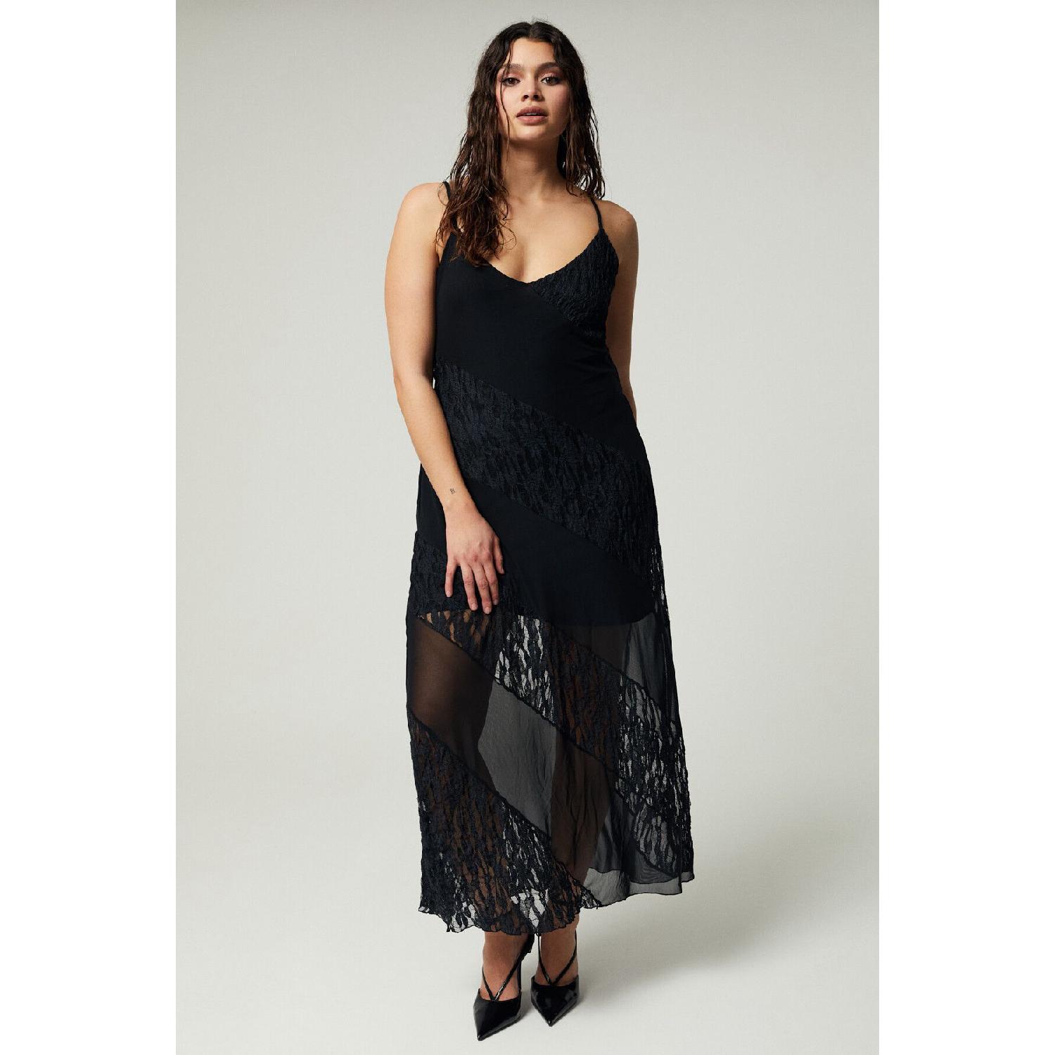 Larsbb Female Tulle And Lace Fabric Up To Half The Lining Adjustable Strap Black Large Size Dress L чорний
Larsbb Female Tulle And Lace Fabric Up To Half The Lining Adjustable Strap Black Large Size Dress L чорний