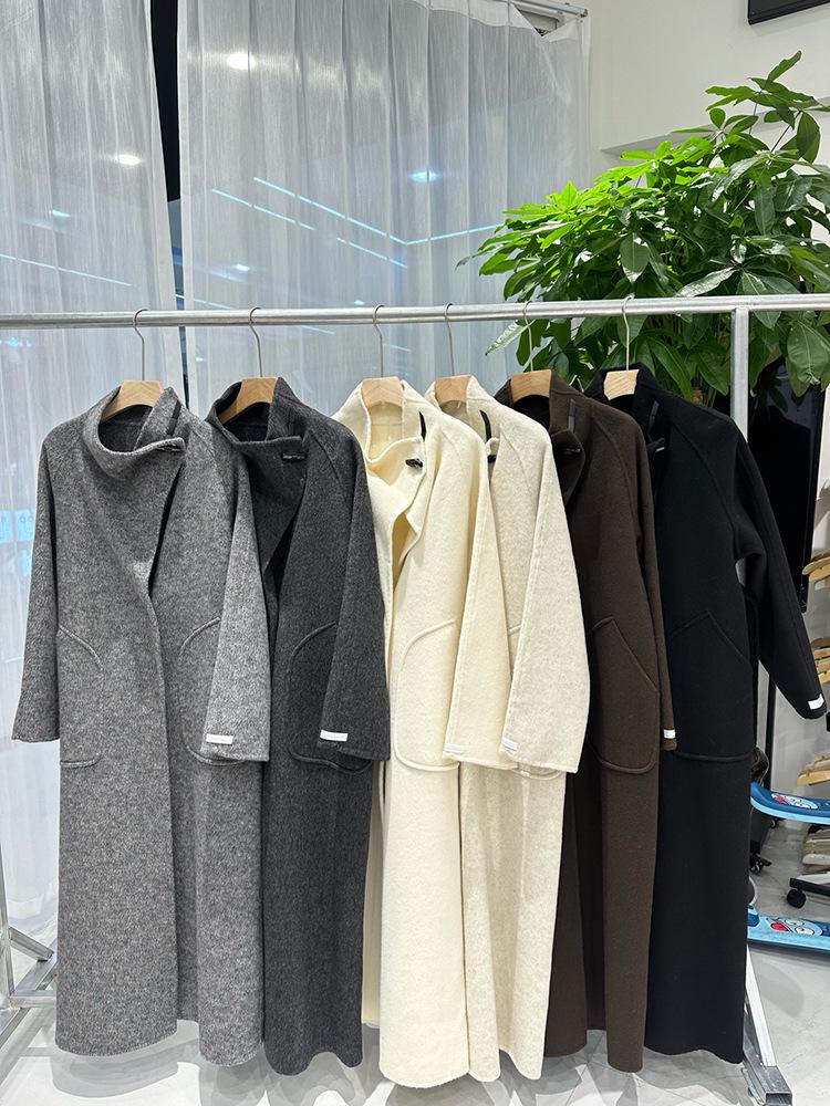 Women s Extra Long Korean Style Leather Buckle Alpaca Wool Coat - Autumn/Winter Stand Collar Double-Sided Woolen Overcoat Large
Women s Extra Long Korean Style Leather Buckle Alpaca Wool Coat - Autumn/Winter Stand Collar Double-Sided Woolen Overcoat Large