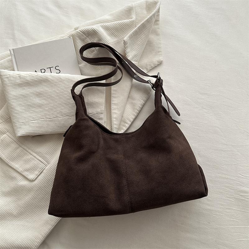 Large Capacity Vintage Suede Textured Shoulder Top Handle Bag Women Fall Winter Simple Versatile Commuter Handbag
Large Capacity Vintage Suede Textured Shoulder Top Handle Bag Women Fall Winter Simple Versatile Commuter Handbag