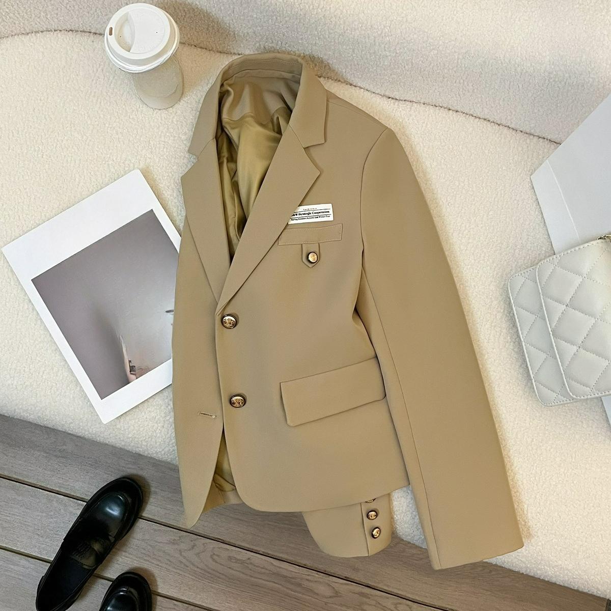 Spring and Autumn Khaki Short Suit Jacket Women s Small Design Sense College Style Commuter Suit Jacket 2XL хакі
Spring and Autumn Khaki Short Suit Jacket Women s Small Design Sense College Style Commuter Suit Jacket 2XL хакі