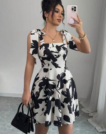 -neck sleeveless all-print jumpsuit One Size
-neck sleeveless all-print jumpsuit One Size