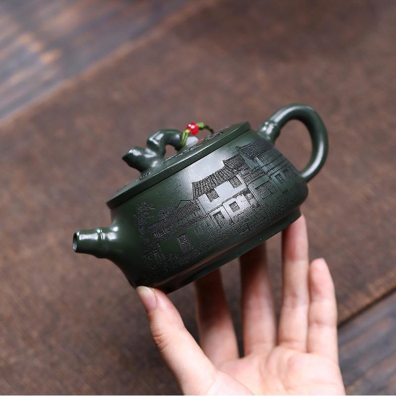 250ml Yixing Purple Clay Teapots Handmade Large Caliber Pot Raw Ore Blackish Green Mud Tea Soaking Kettle Filter Zisha Tea Set
250ml Yixing Purple Clay Teapots Handmade Large Caliber Pot Raw Ore Blackish Green Mud Tea Soaking Kettle Filter Zisha Tea Set