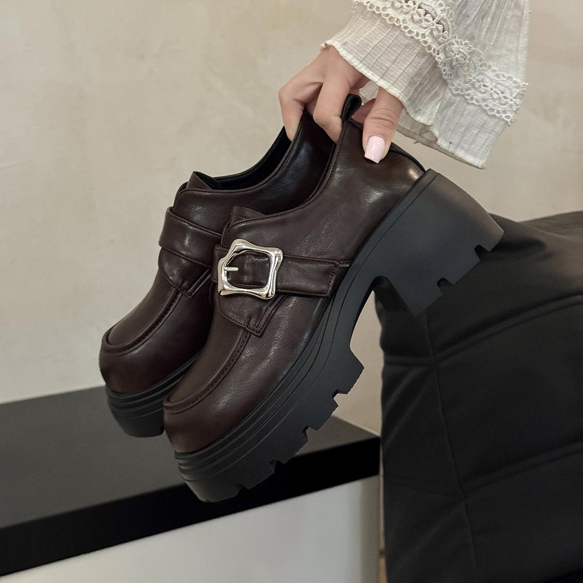 Platform loafers women s imitation leather 2025 early spring new high heels single shoes patent leather shoes casual work shoes 40 коричневый
Platform loafers women s imitation leather 2025 early spring new high heels single shoes patent leather shoes casual work shoes 40 коричневый