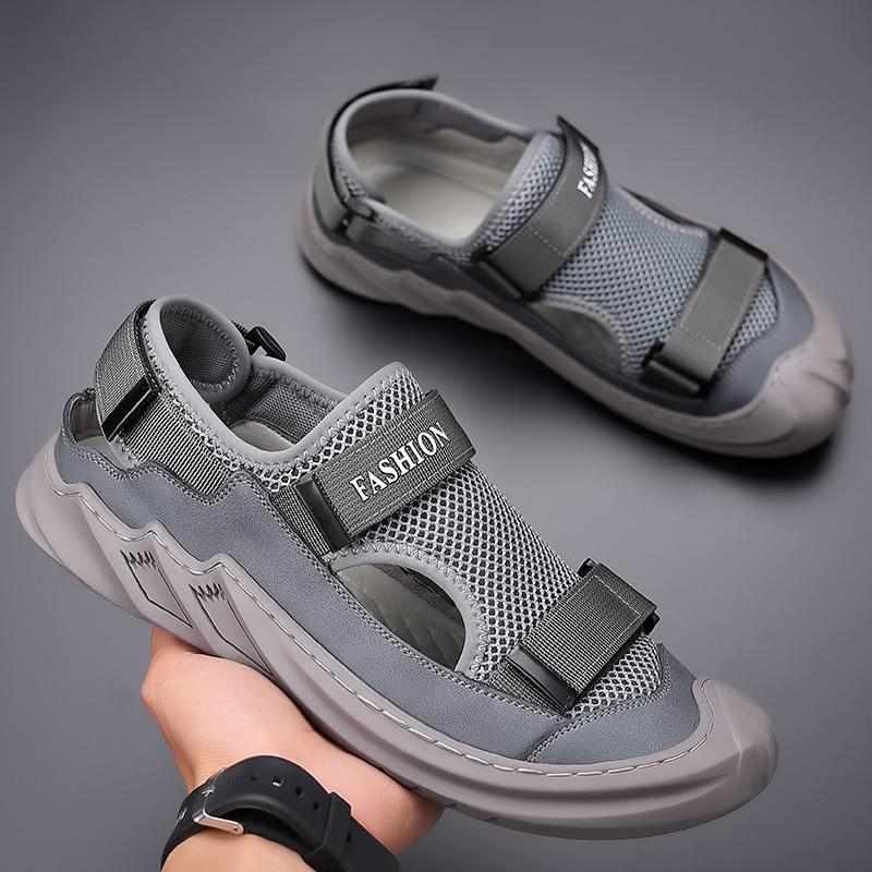 Sandals Men s Summer New Roman Slippers Baotou Breathable Beach Shoes Velcro Outdoor Large Size Sandals 45 46 44 сірий колір
Sandals Men s Summer New Roman Slippers Baotou Breathable Beach Shoes Velcro Outdoor Large Size Sandals 45 46 44 сірий колір