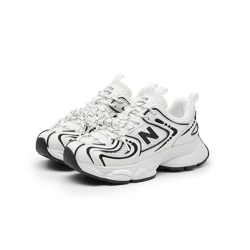 Spring and Autumn Cool Run New Dad Shoes Sports Casual Versatile Thick-soled Height Increasing Casual Shoes Women s Shoes 40
Spring and Autumn Cool Run New Dad Shoes Sports Casual Versatile Thick-soled Height Increasing Casual Shoes Women s Shoes 40