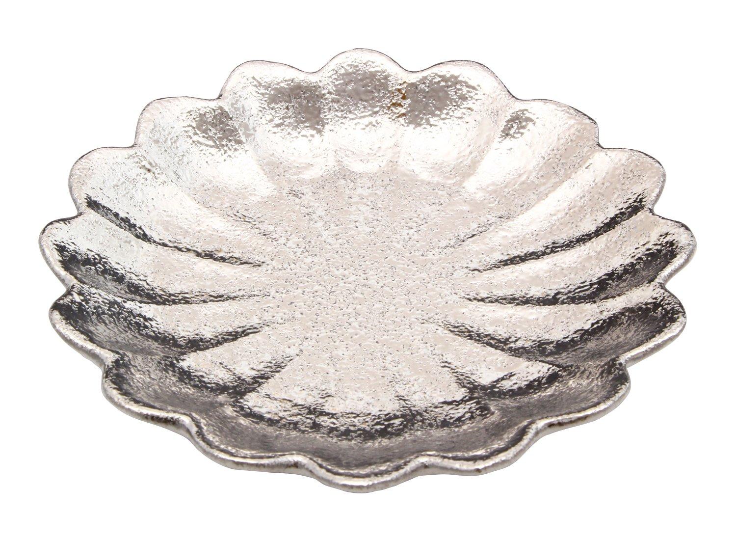 Arita Toetsu white matte Fukiuchi silver crest small plate ware, kiln, lacquer, cloisonné chrysanthemum-shaped
Arita Toetsu white matte Fukiuchi silver crest small plate ware, kiln, lacquer, cloisonné chrysanthemum-shaped