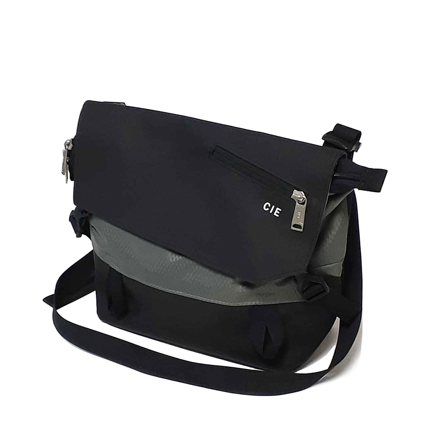 CIE VARIOUS SHOULDER BAG BLACK, Waterproof, Made in Japan, Lightweight Shoulder Bag
CIE VARIOUS SHOULDER BAG BLACK, Waterproof, Made in Japan, Lightweight Shoulder Bag