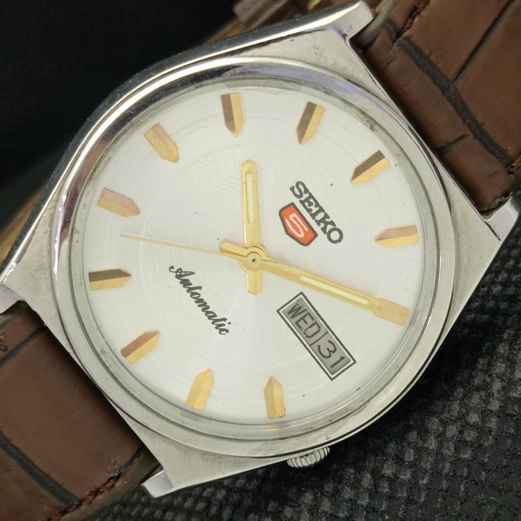 Б/У винтажные часы SEIKO 5 AUTOMATIC 7009A JAPAN MENS D/D SILVER 603-a313750-9 SKU603-a313750
Б/У винтажные часы SEIKO 5 AUTOMATIC 7009A JAPAN MENS D/D SILVER 603-a313750-9 SKU603-a313750