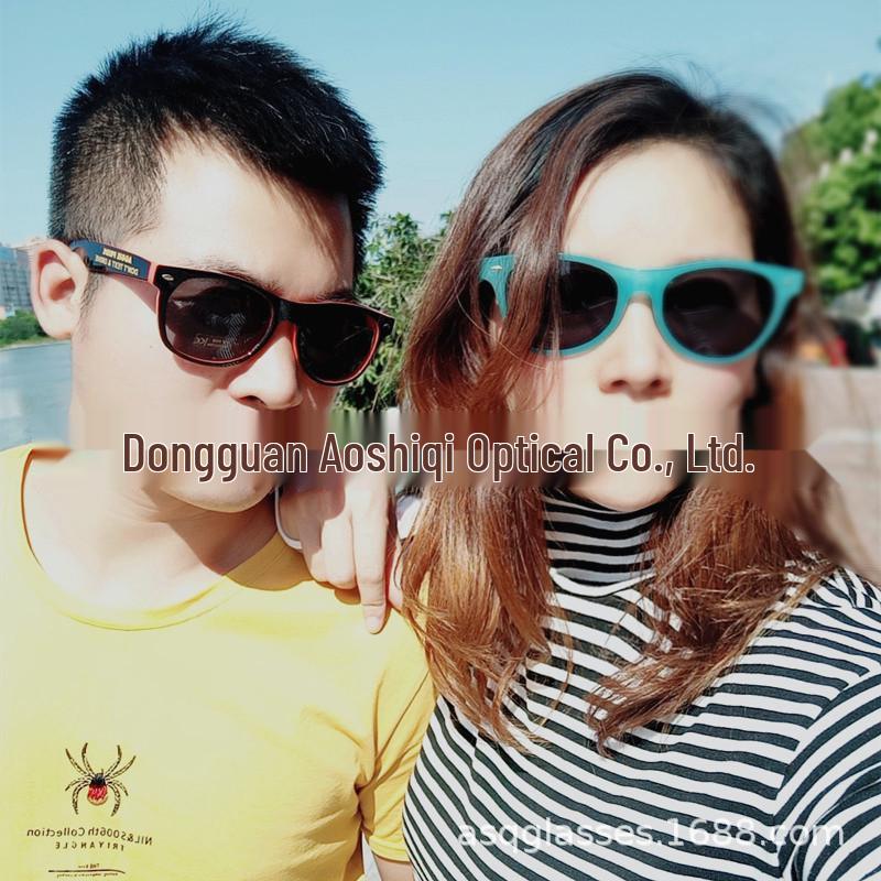 UV400 Anti-Glare Lightweight Street Style Sunglasses for Men & Women - Night Driving & Internet Celebrity Trend 52-19-142mm небесно-голубой
UV400 Anti-Glare Lightweight Street Style Sunglasses for Men & Women - Night Driving & Internet Celebrity Trend 52-19-142mm небесно-голубой