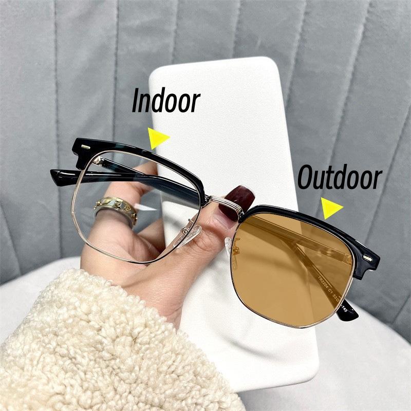 Male Color Changing Myopia Glasses Anti Blue Light Photochromic Glasses Large Transparent Finished Near Sight Eyewear 0 To -6.0
Male Color Changing Myopia Glasses Anti Blue Light Photochromic Glasses Large Transparent Finished Near Sight Eyewear 0 To -6.0