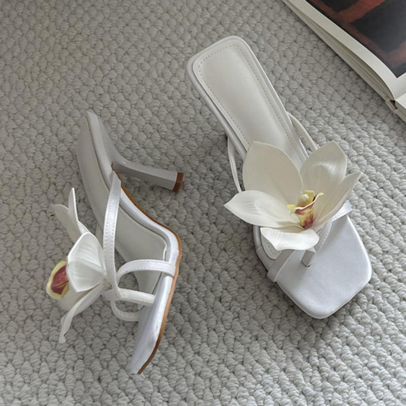 Модные туфли-мюли с квадратным носком и цветком орхидеи для вечеринок и выпускного вечера для женщин, розовый атлас, на клипсе, на низком каблуке, пляжные шлепанцы 37 белый
Модные туфли-мюли с квадратным носком и цветком орхидеи для вечеринок и выпускного вечера для женщин, розовый атлас, на клипсе, на низком каблуке, пляжные шлепанцы 37 белый