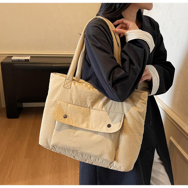 Art Simple Large-capacity Canvas Bag Women s Casual Commuting Tote Single-shoulder Handbag 42x13x31 хакі
Art Simple Large-capacity Canvas Bag Women s Casual Commuting Tote Single-shoulder Handbag 42x13x31 хакі