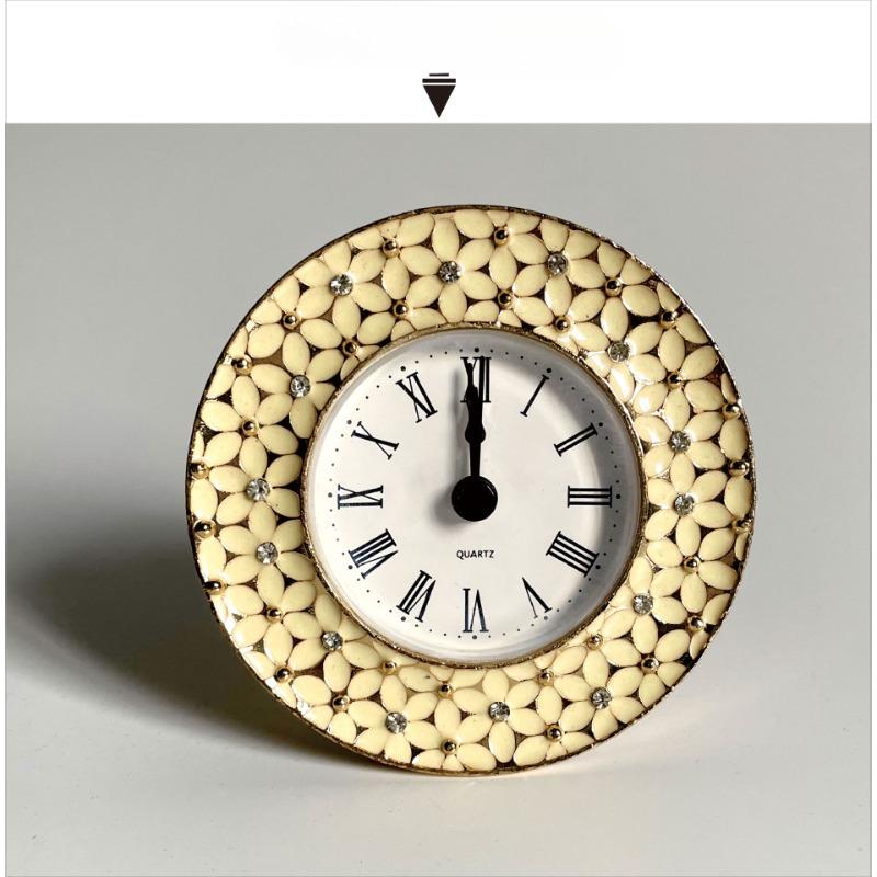 Ретро Легкая Роскошь Мода Часы Гостиная Европейские Настольные Часы
Ретро Легкая Роскошь Мода Часы Гостиная Европейские Настольные Часы