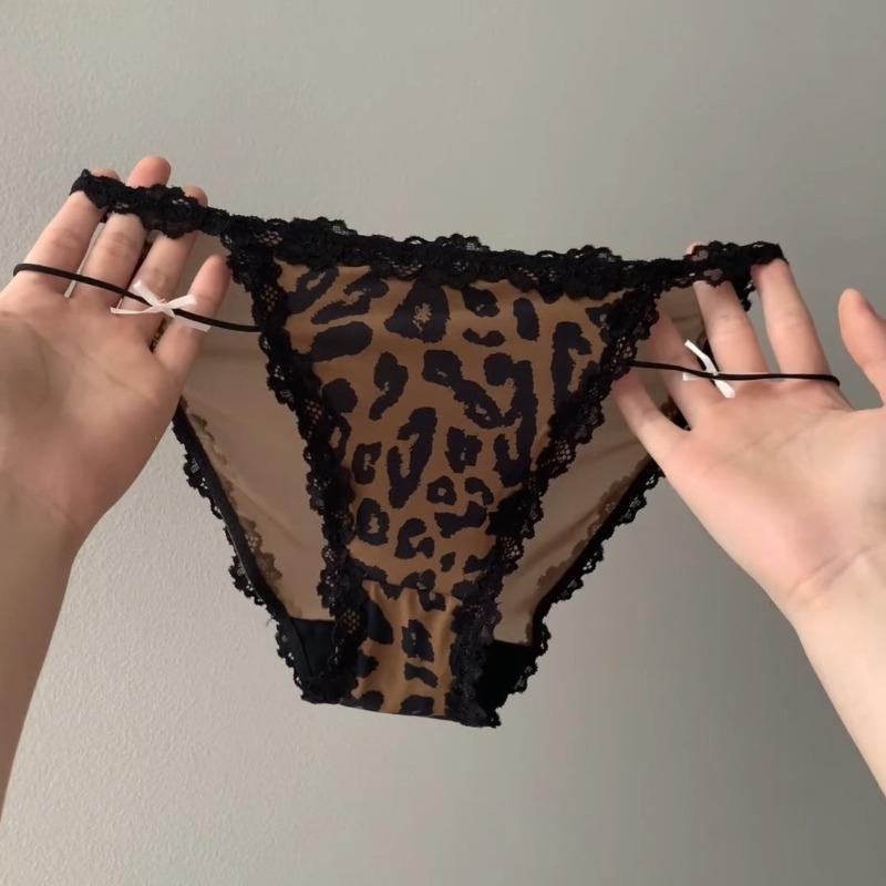 Ladies Summer Pure Mesh Sexy Lace Edge Leopard Ice Silk Breathable Low Rise Panties one size коричневый
Ladies Summer Pure Mesh Sexy Lace Edge Leopard Ice Silk Breathable Low Rise Panties one size коричневый