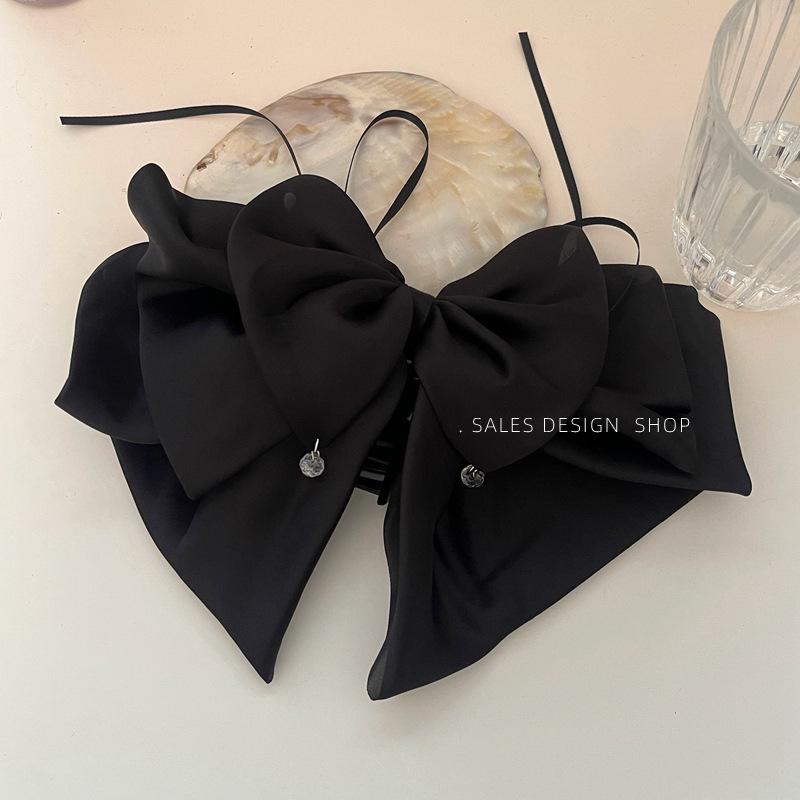 Korean High-End Satin Polka Dot Hair Bow Claw Clip - Fashionable Niche Accessory for Women
Korean High-End Satin Polka Dot Hair Bow Claw Clip - Fashionable Niche Accessory for Women