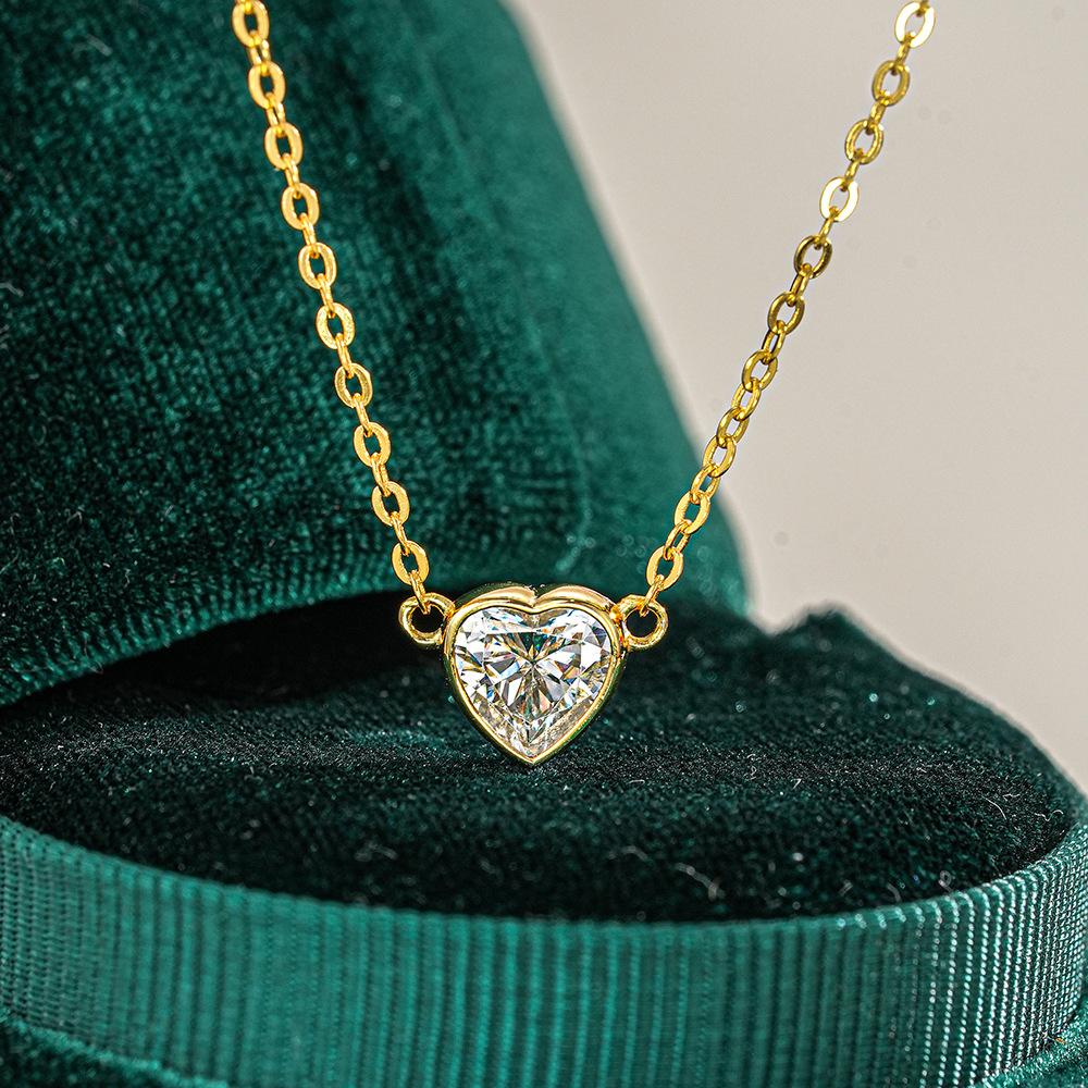 925 Sterling Silver 1CT Heart Cut Moissanite Pendant Necklace for Women – Dainty Love Jewelry, D Color VVS1, Hypoallergenic
925 Sterling Silver 1CT Heart Cut Moissanite Pendant Necklace for Women – Dainty Love Jewelry, D Color VVS1, Hypoallergenic