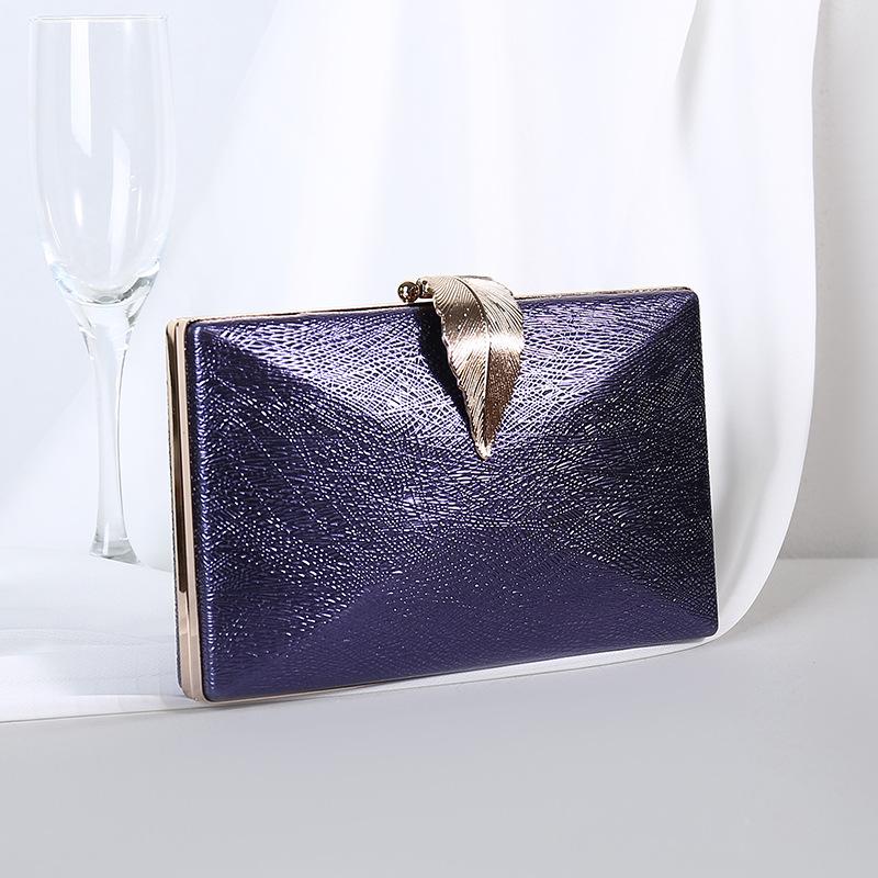 Square Box Type Metal Leaf Bag Banquet Dress Bag Clutch Bag Diagonal Span Portable Small Square Bag Women s Tide Bag фиолетовый
Square Box Type Metal Leaf Bag Banquet Dress Bag Clutch Bag Diagonal Span Portable Small Square Bag Women s Tide Bag фиолетовый