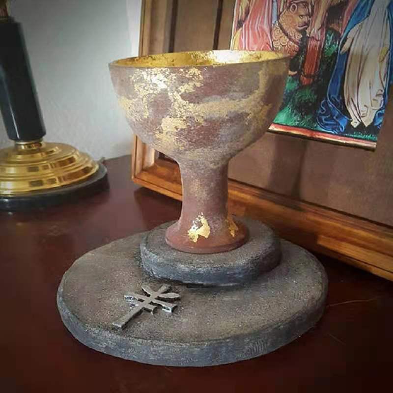 Indiana Jones Holy Grail Cup Decor Resin Crafts For Halloween Role-Playing Props
Indiana Jones Holy Grail Cup Decor Resin Crafts For Halloween Role-Playing Props