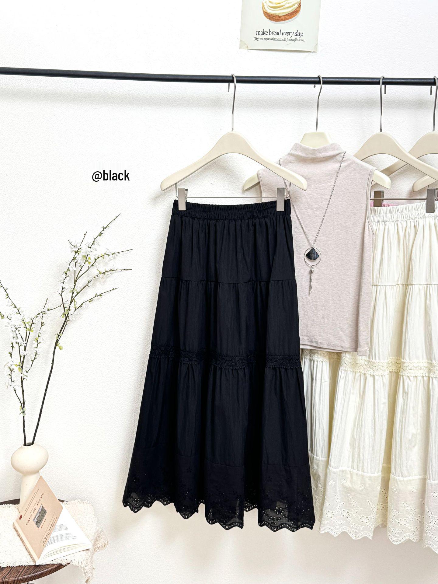 White Ruffled Umbrella Skirt - Women s 2026 Summer Collection: Loose, Long, Draped Hem One Size чорний
White Ruffled Umbrella Skirt - Women s 2026 Summer Collection: Loose, Long, Draped Hem One Size чорний