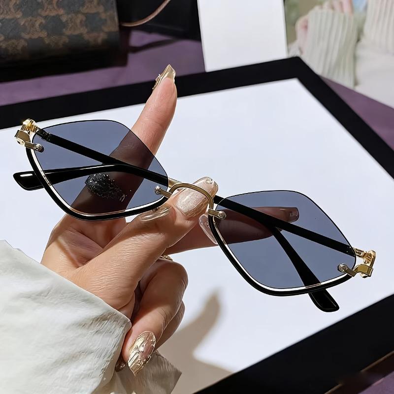 Fashion Half Frame Triangular Diamond Sunglasses Metallic High-End Women s Small Frame Eyeglasses Outdoor UV Protection Eyewear чёрный
Fashion Half Frame Triangular Diamond Sunglasses Metallic High-End Women s Small Frame Eyeglasses Outdoor UV Protection Eyewear чёрный