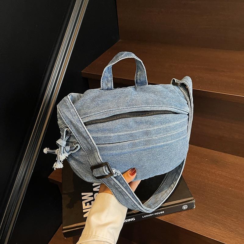 Denim bag women s popular fashion casual versatile shoulder bag large capacity messenger hand bag светло-синий
Denim bag women s popular fashion casual versatile shoulder bag large capacity messenger hand bag светло-синий