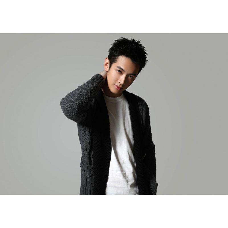 Ke Zhendong Taiwanese Star Poster - Bedroom Bar Decorative Framed Wall Art Yellow Kraft Paper (No Glue) 30X42 cm
Ke Zhendong Taiwanese Star Poster - Bedroom Bar Decorative Framed Wall Art Yellow Kraft Paper (No Glue) 30X42 cm