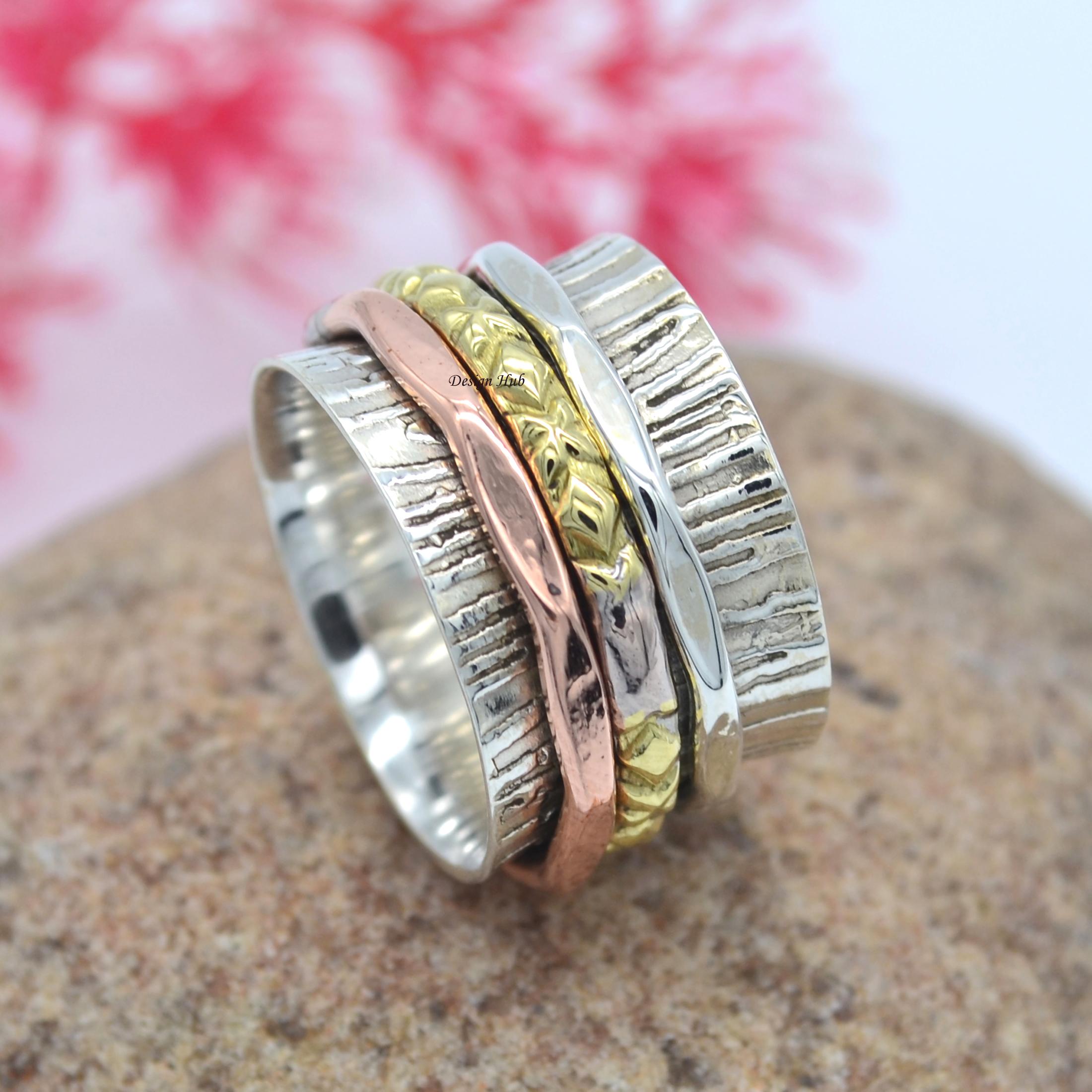 Медитация ручной работы Три тона Spinner Bnad Ring Ювелирные изделия из стерлингового серебра 925 пробы
Медитация ручной работы Три тона Spinner Bnad Ring Ювелирные изделия из стерлингового серебра 925 пробы