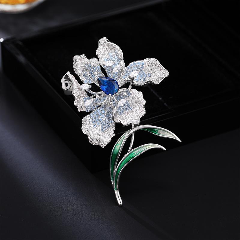 Women s Light Luxury Design Elegant Gradient Flower Brooch Fashionable And Versatile Niche Design Sense Brooch Daily Accessories
Women s Light Luxury Design Elegant Gradient Flower Brooch Fashionable And Versatile Niche Design Sense Brooch Daily Accessories