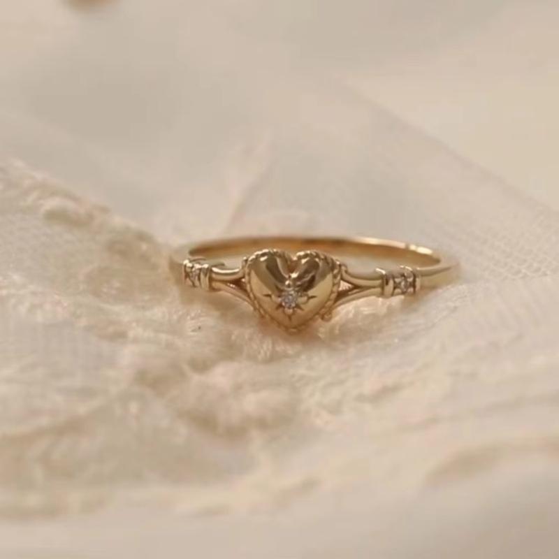 Simple and stylish heart-shaped ladies gold-plated ring Instagram influencer wearing accessories Love accessories 6&Gold-color белый
Simple and stylish heart-shaped ladies gold-plated ring Instagram influencer wearing accessories Love accessories 6&Gold-color белый