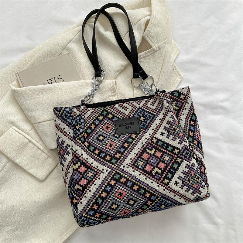 Сумка-тоут премиум-класса в стиле ретро, женская, большой вместимости, новая сумка 2025 года, осенняя модная популярная сумка через плечо, сумка для поездок на работу чёрный
Сумка-тоут премиум-класса в стиле ретро, женская, большой вместимости, новая сумка 2025 года, осенняя модная популярная сумка через плечо, сумка для поездок на работу чёрный